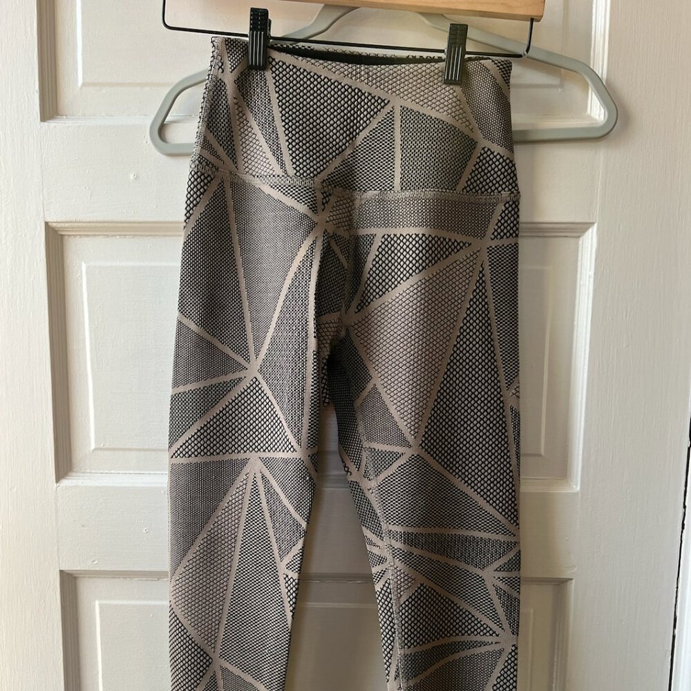 Beyond Yoga Breakout High Waisted Midi Yoga Leggings